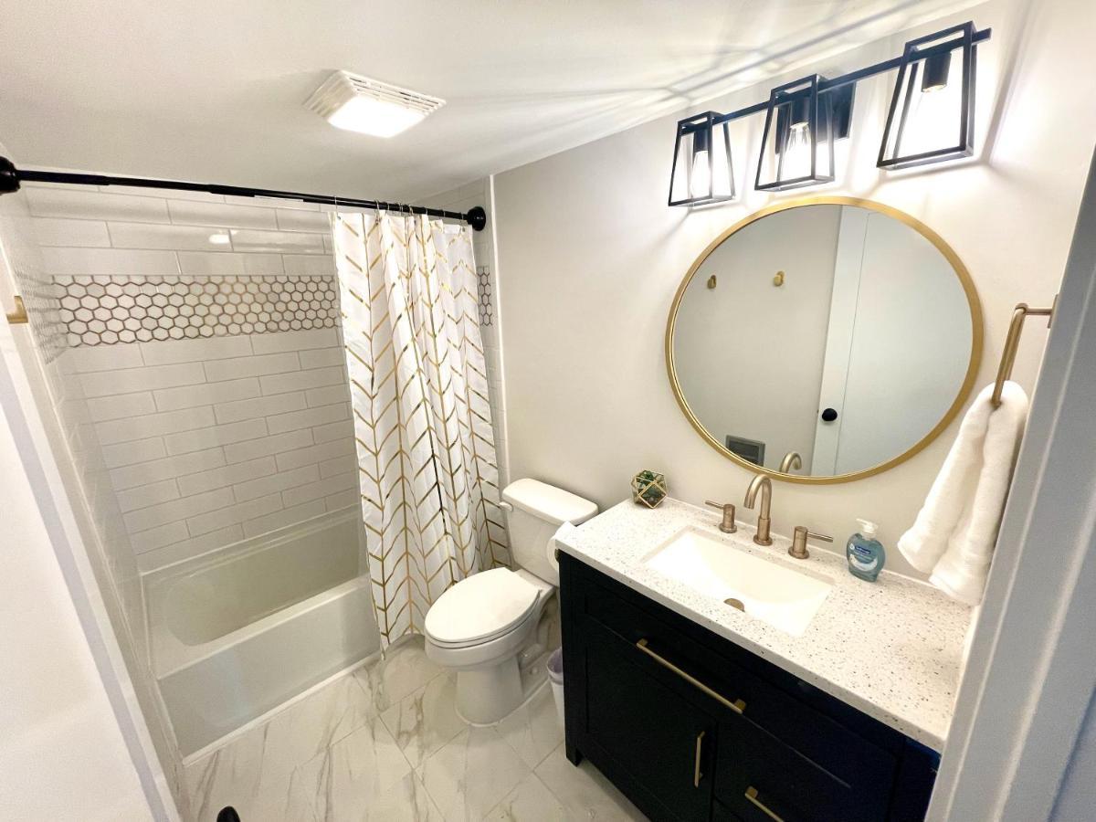 Newly Remodeled Mid-Century Modern Lake Condo Lake Geneva Zewnętrze zdjęcie