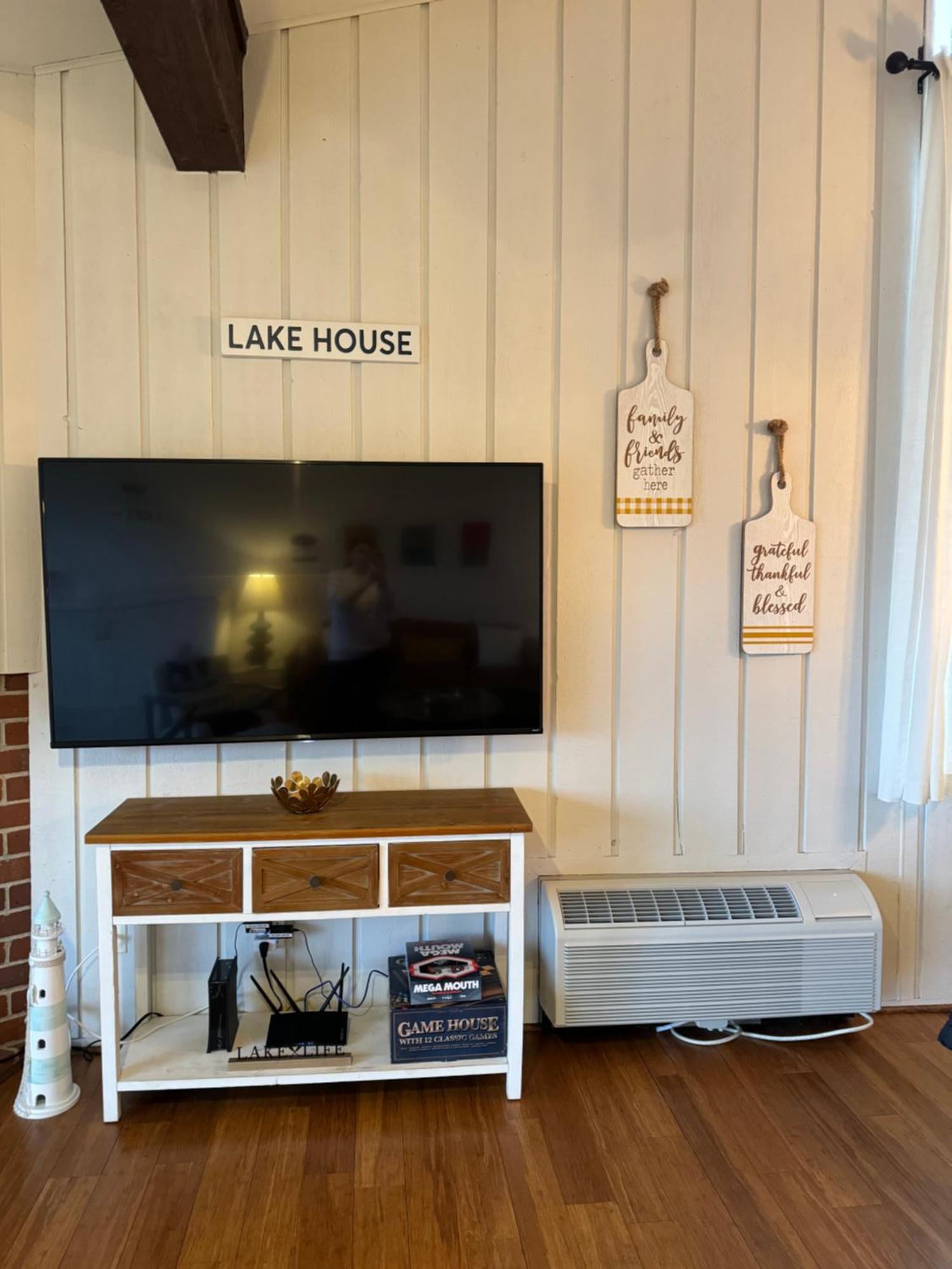 Newly Remodeled Mid-Century Modern Lake Condo Lake Geneva Zewnętrze zdjęcie