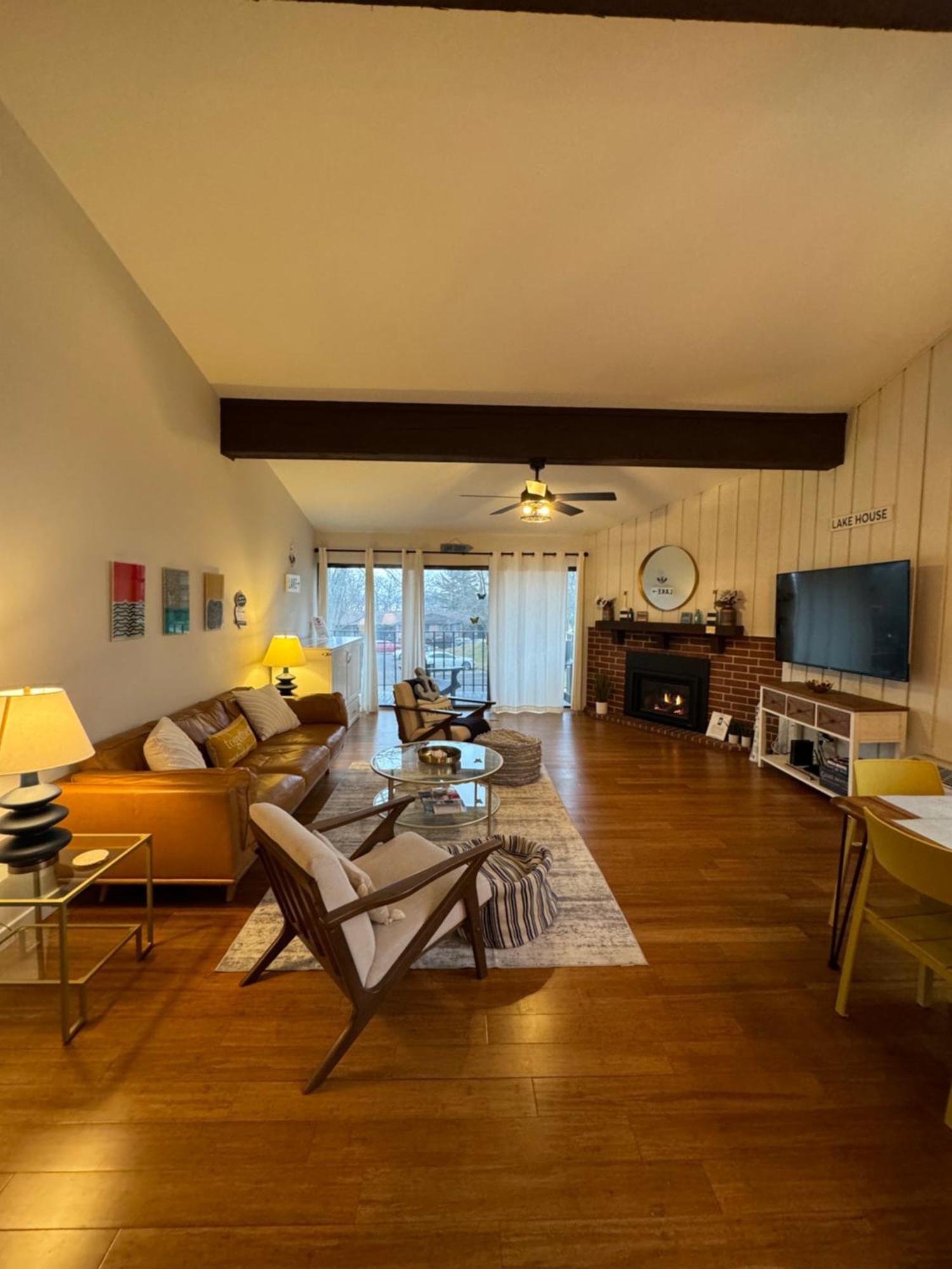 Newly Remodeled Mid-Century Modern Lake Condo Lake Geneva Zewnętrze zdjęcie
